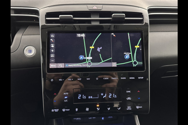 Hyundai Tucson 1.6 T-GDI PHEV Comfort Smart 4WD (INCL.BTW) *LEATHER | FULL-LED | ADAPTIVE-CRUISE | HEATED-COMFORTSEATS | KEYLESS | CAMERA | DIGI-COCKPIT | PRIVACY-GLASS | SHIFT-PADDLES | ECC | PDC | 19''ALU*