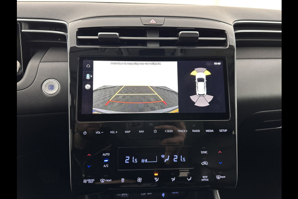 Hyundai Tucson 1.6 T-GDI PHEV Comfort Smart 4WD (INCL.BTW) *LEATHER | FULL-LED | ADAPTIVE-CRUISE | HEATED-COMFORTSEATS | KEYLESS | CAMERA | DIGI-COCKPIT | PRIVACY-GLASS | SHIFT-PADDLES | ECC | PDC | 19''ALU*