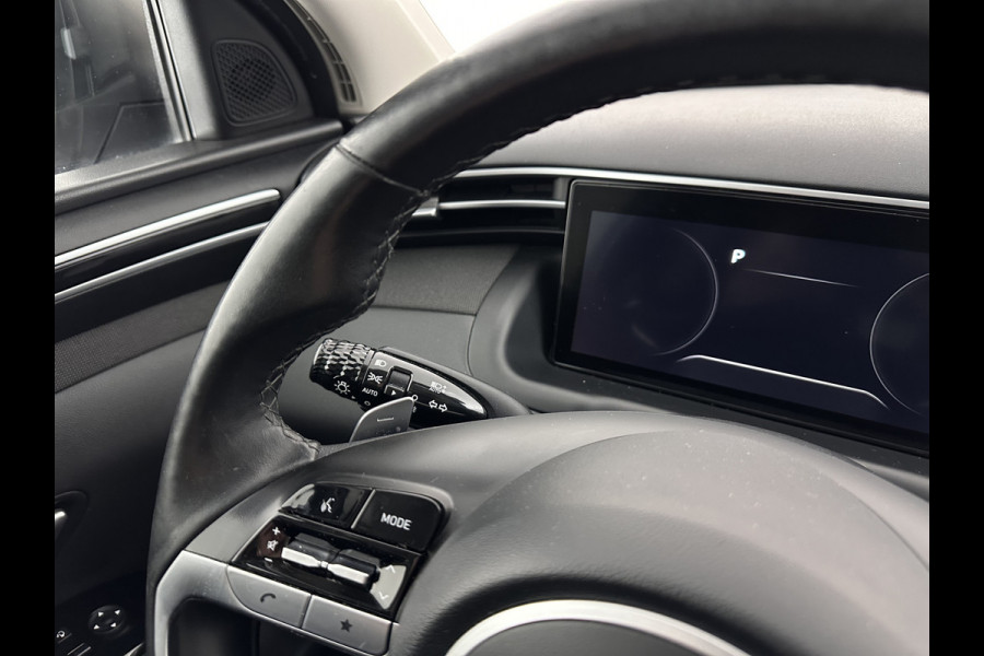 Hyundai Tucson 1.6 T-GDI PHEV Comfort Smart 4WD (INCL.BTW) *LEATHER | FULL-LED | ADAPTIVE-CRUISE | HEATED-COMFORTSEATS | KEYLESS | CAMERA | DIGI-COCKPIT | PRIVACY-GLASS | SHIFT-PADDLES | ECC | PDC | 19''ALU*