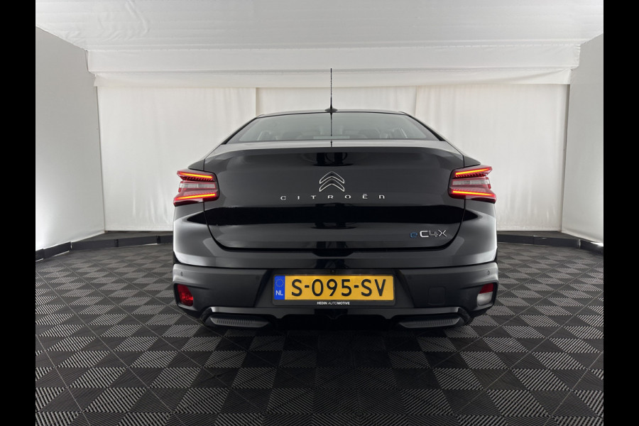 Citroën Ë-C4 X Feel Pack 50 kWh [ 3-Fase ] (INCL.BTW) *FULL-LED | LEATHER-FABRIC | DIGI-COCKPIT | DAB | COMFORT-SEATS | CAMERA | ECC | PDC | CRUISE | 18''ALU*