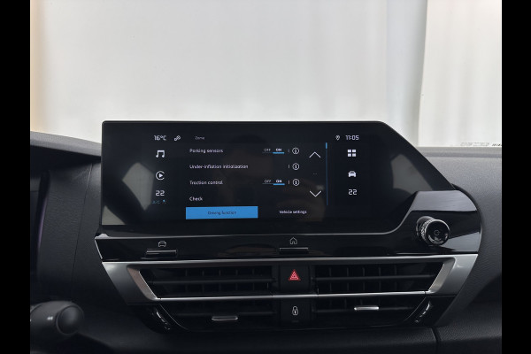 Citroën Ë-C4 X Feel Pack 50 kWh [ 3-Fase ] (INCL.BTW) *FULL-LED | LEATHER-FABRIC | DIGI-COCKPIT | DAB | COMFORT-SEATS | CAMERA | ECC | PDC | CRUISE | 18''ALU*