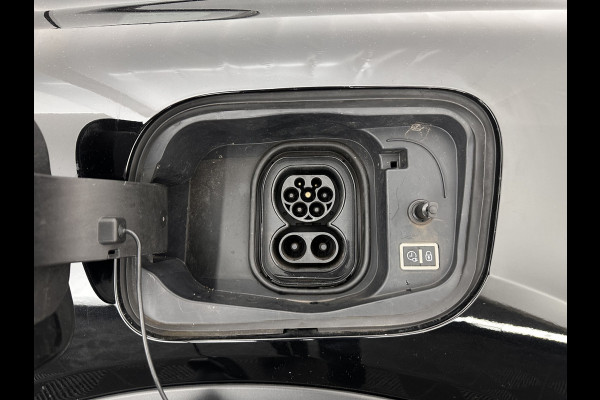 Citroën Ë-C4 X Feel Pack 50 kWh [ 3-Fase ] (INCL.BTW) *FULL-LED | LEATHER-FABRIC | DIGI-COCKPIT | DAB | COMFORT-SEATS | CAMERA | ECC | PDC | CRUISE | 18''ALU*