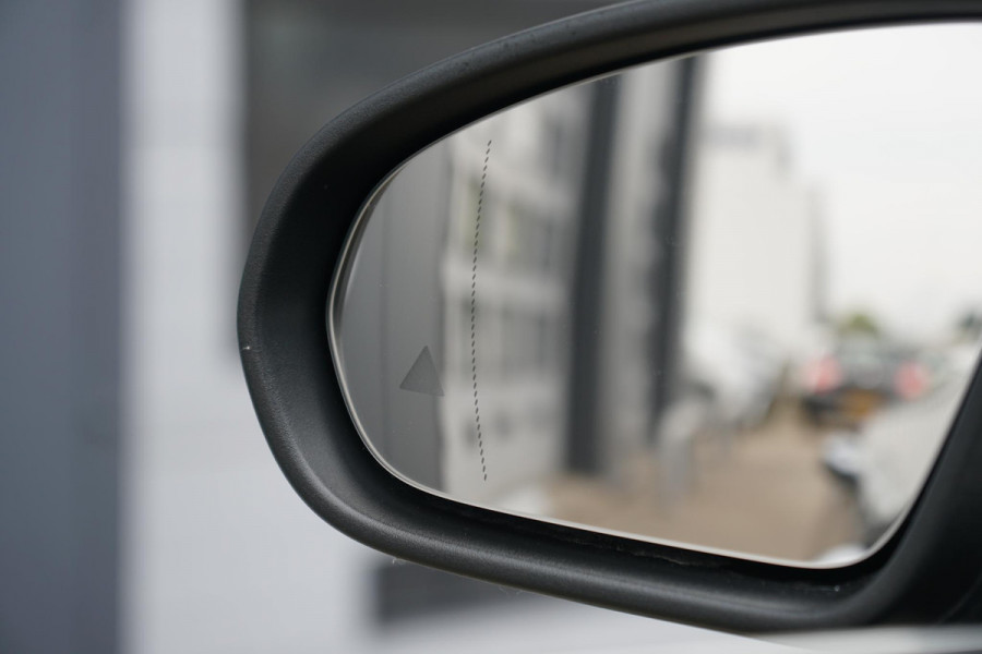 Mercedes-Benz CLA-Klasse Shooting Brake AMG Line *FACELIFT * + 360° / BURMESTER / HEAD-UP / MEMORY