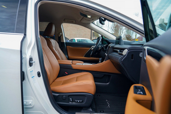 Lexus RX 350 AWD President Line | Luxe Leder | Memory | Lane Assist | Camera | Stoelverwarming / verkoeling | Stuurwiel verwarmd