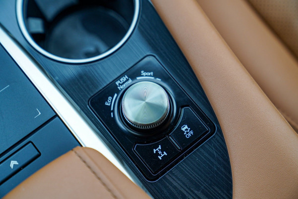 Lexus RX 350 AWD President Line | Luxe Leder | Memory | Lane Assist | Camera | Stoelverwarming / verkoeling | Stuurwiel verwarmd