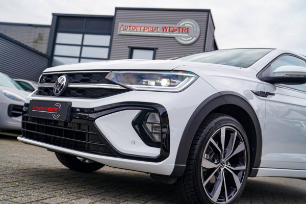 Volkswagen Taigo 1.0 TSI R-Line Business | Panorama | Stoelverwarming | Camera | Lane Assist | Digital dashboard