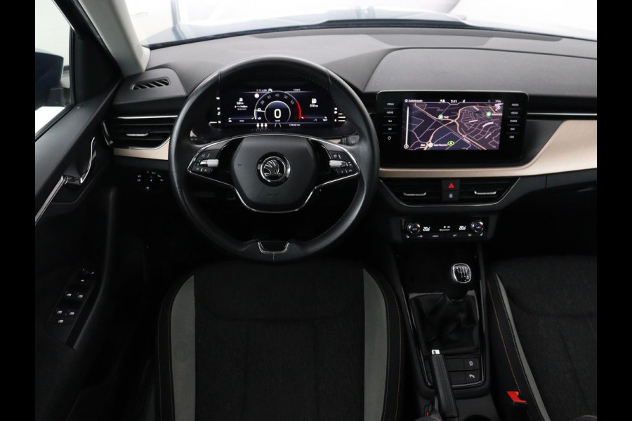 Škoda Kamiq 1.0 TSI Business Edition | Stoelverwarming | Virtual Cockpit | Carplay | Navigatie | Parkeerhulp | Full LED | Climate control | Cruise control