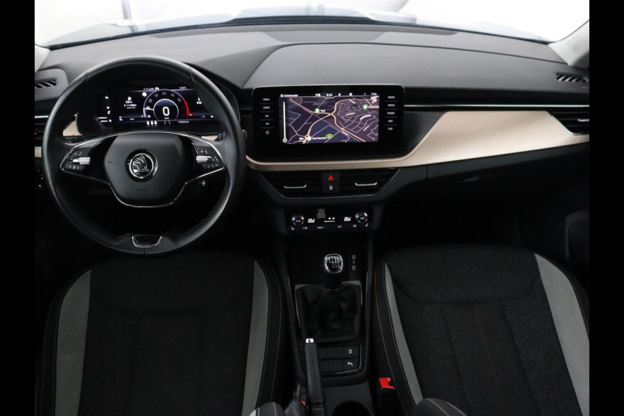 Škoda Kamiq 1.0 TSI Business Edition | Stoelverwarming | Virtual Cockpit | Carplay | Navigatie | Parkeerhulp | Full LED | Climate control | Cruise control