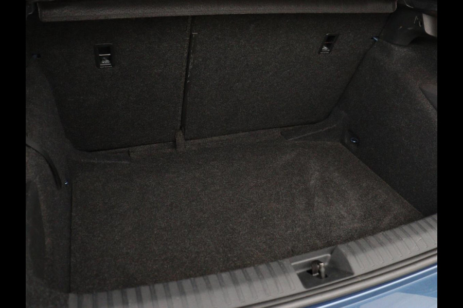 Škoda Kamiq 1.0 TSI Business Edition | Stoelverwarming | Virtual Cockpit | Carplay | Navigatie | Parkeerhulp | Full LED | Climate control | Cruise control