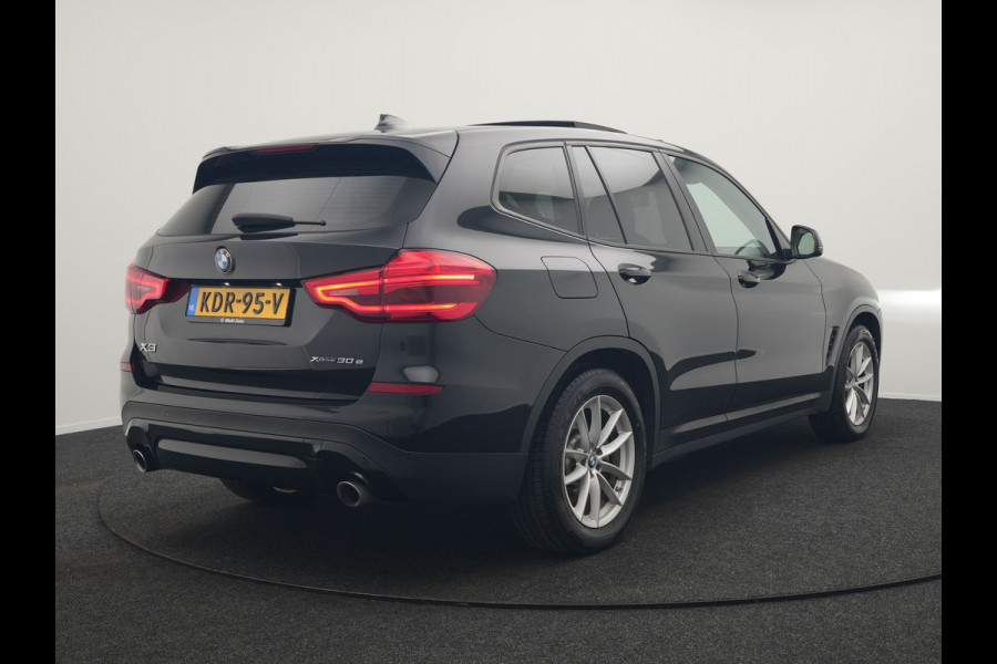 BMW X3 xDrive30e Sportline PHEV 293pk Dealer O.H | Trekhaak Af Fabriek | Panodak | Head Up | Sportstoelen Verwarmd | Sfeerverlichting | Keyless | Apple Carplay | LED Koplampen | Blis | Navigatie | DAB | Cruise Control | Plug In Hybrid |