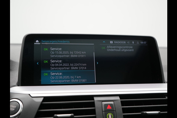 BMW X3 xDrive30e Sportline PHEV 293pk Dealer O.H | Trekhaak Af Fabriek | Panodak | Head Up | Sportstoelen Verwarmd | Sfeerverlichting | Keyless | Apple Carplay | LED Koplampen | Blis | Navigatie | DAB | Cruise Control | Plug In Hybrid |