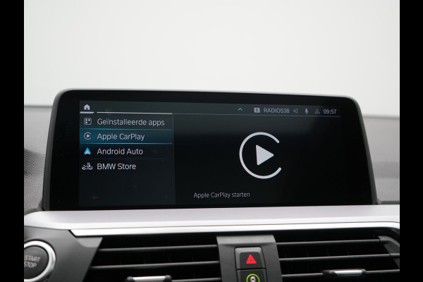 BMW X3 xDrive30e Sportline PHEV 293pk Dealer O.H | Trekhaak Af Fabriek | Panodak | Head Up | Sportstoelen Verwarmd | Sfeerverlichting | Keyless | Apple Carplay | LED Koplampen | Blis | Navigatie | DAB | Cruise Control | Plug In Hybrid |