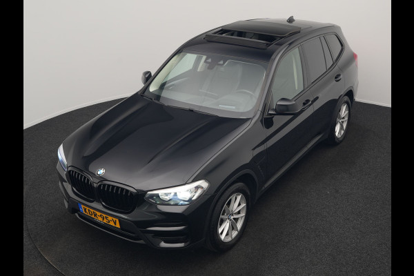 BMW X3 xDrive30e Sportline PHEV 293pk Dealer O.H | Trekhaak Af Fabriek | Panodak | Head Up | Sportstoelen Verwarmd | Sfeerverlichting | Keyless | Apple Carplay | LED Koplampen | Blis | Navigatie | DAB | Cruise Control | Plug In Hybrid |