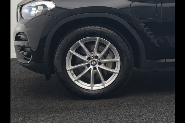BMW X3 xDrive30e Sportline PHEV 293pk Dealer O.H | Trekhaak Af Fabriek | Panodak | Head Up | Sportstoelen Verwarmd | Sfeerverlichting | Keyless | Apple Carplay | LED Koplampen | Blis | Navigatie | DAB | Cruise Control | Plug In Hybrid |