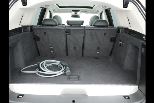 BMW X3 xDrive30e Sportline PHEV 293pk Dealer O.H | Trekhaak Af Fabriek | Panodak | Head Up | Sportstoelen Verwarmd | Sfeerverlichting | Keyless | Apple Carplay | LED Koplampen | Blis | Navigatie | DAB | Cruise Control | Plug In Hybrid |