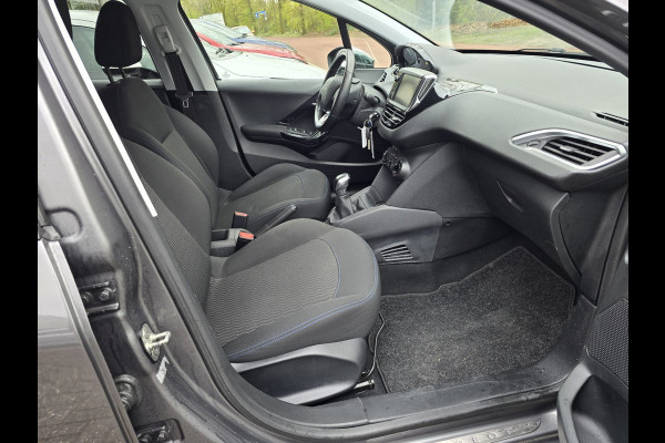 Peugeot 208 1.2 PureTech Signature | 2E EIGENAAR | 12MND GARANTIE | NW DIST RIEM | NAVI |