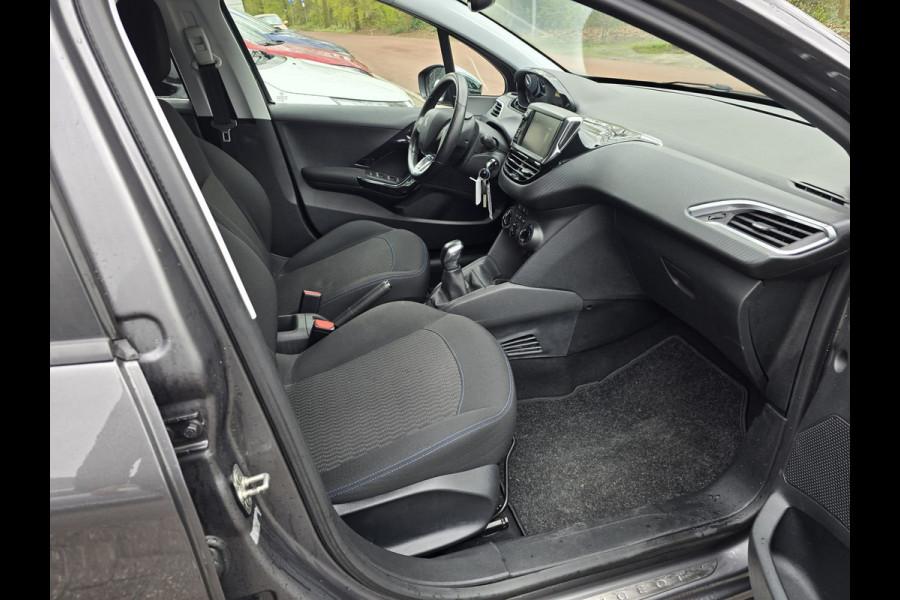 Peugeot 208 1.2 PureTech Signature | 2E EIGENAAR | 12MND GARANTIE | NW DIST RIEM | NAVI |