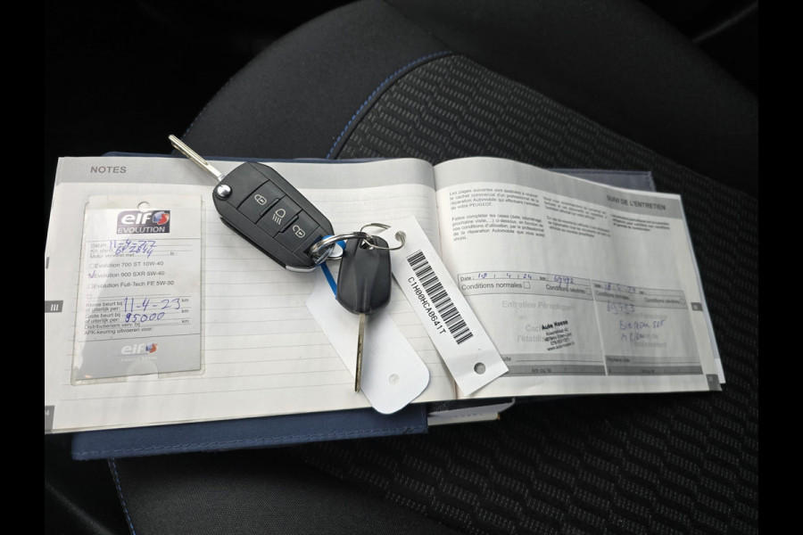 Peugeot 208 1.2 PureTech Signature | 2E EIGENAAR | 12MND GARANTIE | NW DIST RIEM | NAVI |