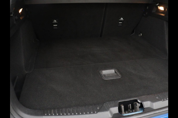 Ford Focus 1.5 EcoBoost ST Line | Stoelverwarming | Adaptive cruise | Carplay | Navigatie | Dodehoek detectie | Keyless | Full LED | Climate control | B&O Sound | Parkeerhulp | 18'' | Stuurverwarming