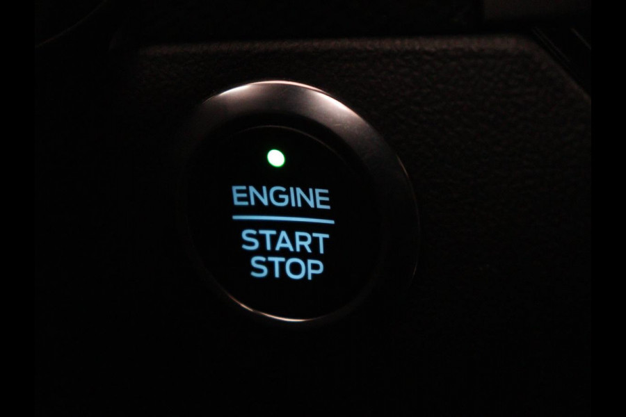 Ford Focus 1.5 EcoBoost ST Line | Stoelverwarming | Adaptive cruise | Carplay | Navigatie | Dodehoek detectie | Keyless | Full LED | Climate control | B&O Sound | Parkeerhulp | 18'' | Stuurverwarming