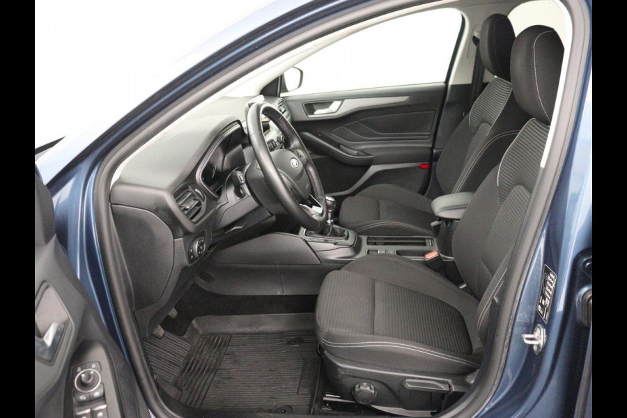 Ford Focus 1.0 EcoBoost Hybrid Titanium Style | Stoelverwarming | Camera | Carplay | Stuurverwarming | Navigatie | Full LED | Park Assist | Climate control | Bluetooth | Cruise control