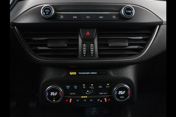 Ford Focus 1.0 EcoBoost Hybrid Titanium Style | Stoelverwarming | Camera | Carplay | Stuurverwarming | Navigatie | Full LED | Park Assist | Climate control | Bluetooth | Cruise control
