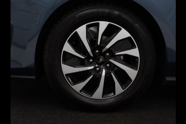 Ford Focus 1.0 EcoBoost Hybrid Titanium Style | Stoelverwarming | Camera | Carplay | Stuurverwarming | Navigatie | Full LED | Park Assist | Climate control | Bluetooth | Cruise control