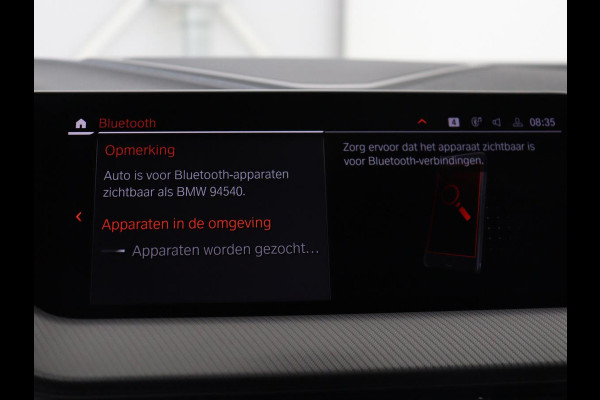 BMW 1-serie 118i M Sport | Panoramadak | Stoelverwarming | Harman/Kardon | Camera | Live Cockpit | Carplay | Sfeerverlichting | Sportstoelen | Full LED | Navigatie | Half leder | Park Assist | Climate control