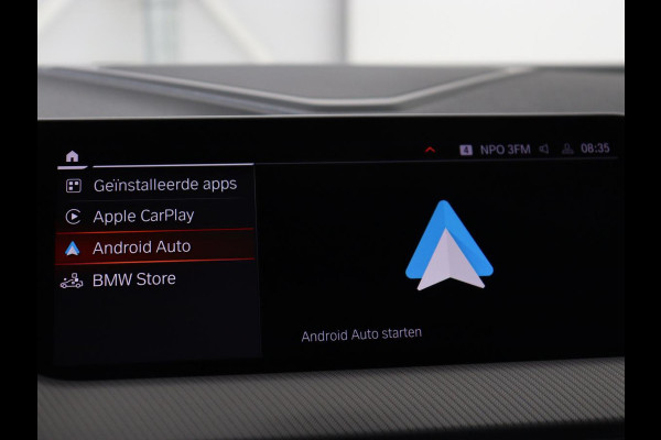 BMW 1-serie 118i M Sport | Panoramadak | Stoelverwarming | Harman/Kardon | Camera | Live Cockpit | Carplay | Sfeerverlichting | Sportstoelen | Full LED | Navigatie | Half leder | Park Assist | Climate control