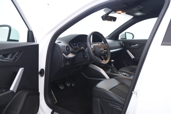 Audi Q2 30 TFSI Sport S-line! Leer, Alles in kleur!