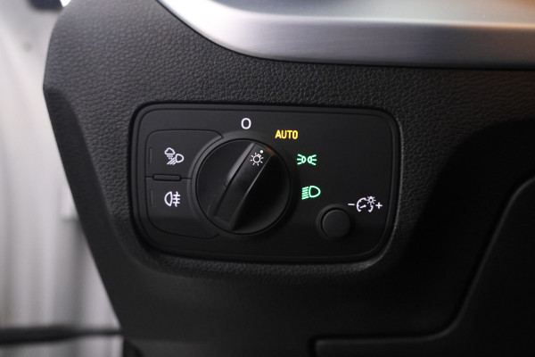 Audi Q2 30 TFSI Sport S-line! Leer, Alles in kleur!