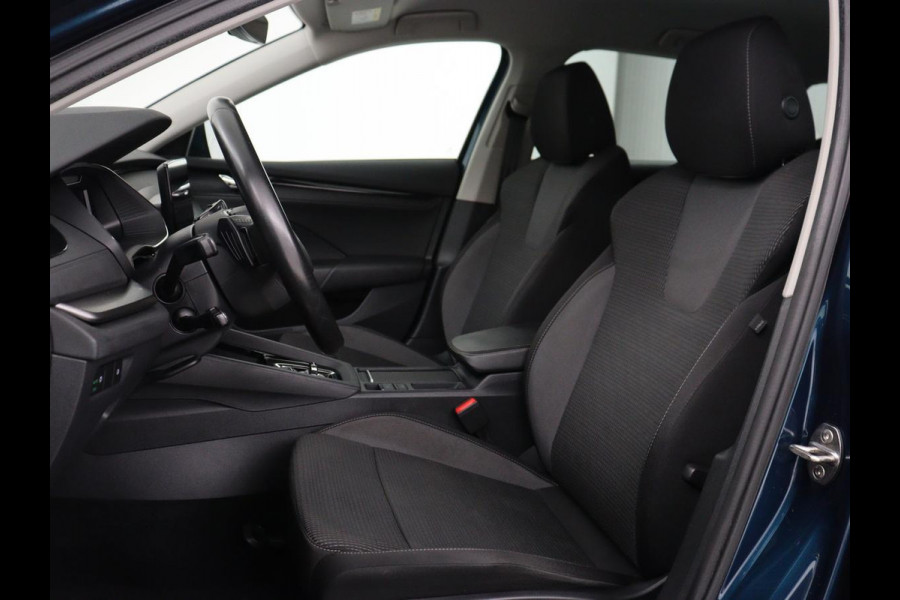 Škoda Octavia 1.4 TSI iV PHEV Business Edition | Adaptive cruise | Stuurverwarming | Carplay | Navigatie | Parkeerhulp | Full LED | Climate control | Digital Cockpit | Bluetooth | Plug In