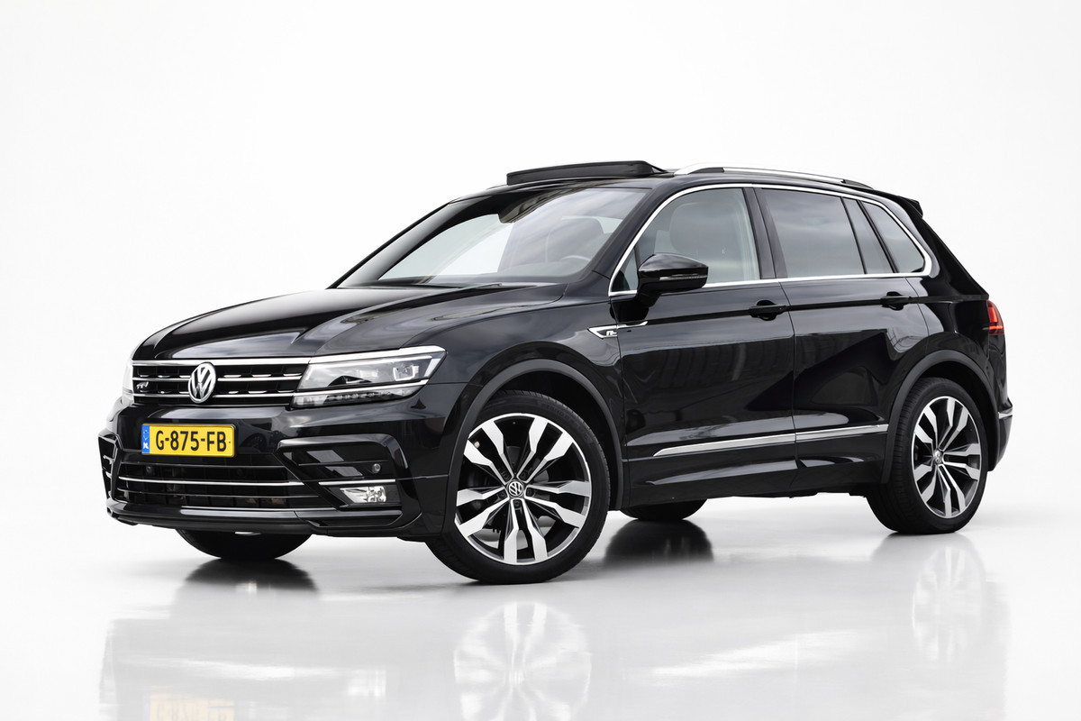 Volkswagen Tiguan 1.5 TSI ACT Highline R-Line | TREKHAAK | PANORAMADAK | DYNAUDIO | VIRTUAL | NAP