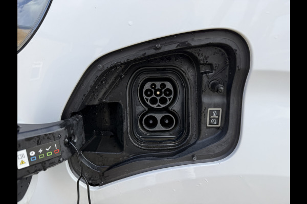 Peugeot e-Expert 75kWh L3H1 330km WLTP 92.9% (SOH) 136PK Snelladen Dubbele Schuif Carplay Climate Control Camera Cruise Control Parkeersensoren