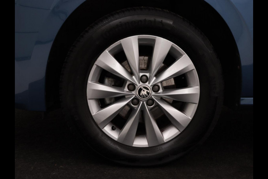 Škoda Kamiq 1.0 TSI Business Edition | Stoelverwarming | Virtual Cockpit | Carplay | Navigatie | Parkeerhulp | Full LED | Climate control | Cruise control