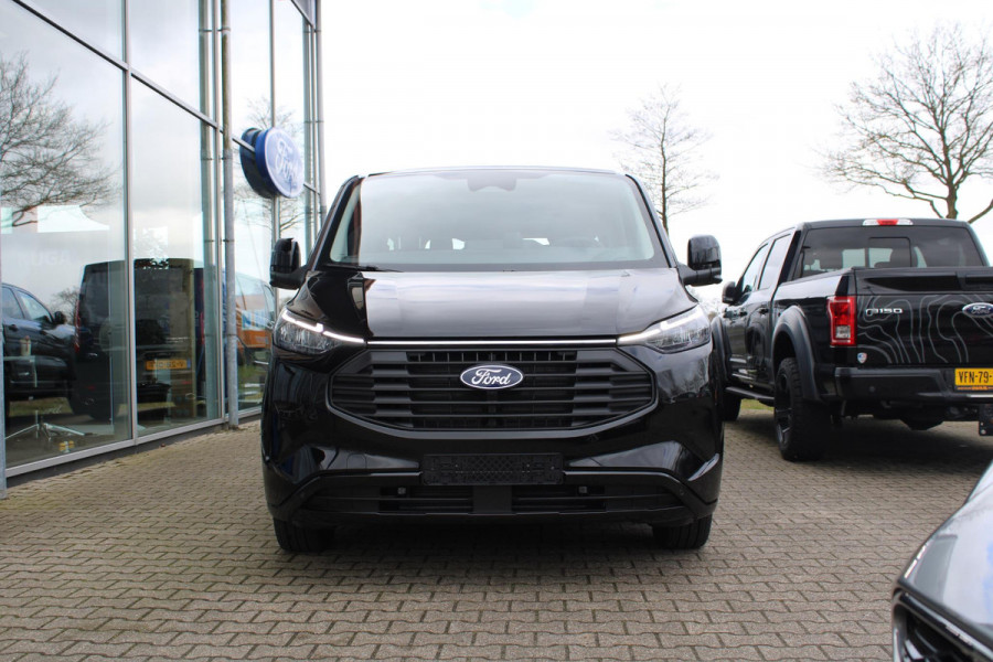 Ford Transit Custom 340 2.5 PHEV L2H1 Limited 233pk | Kombi | Incl. BTW/BPM | Dubbele zijschuifdeur | Privacy Glass | Inklapbare trekhaak | 17 inch lichtmetalen velgen | Driver Assistance Pack Premium | Verwarmbaar stuurwiel
