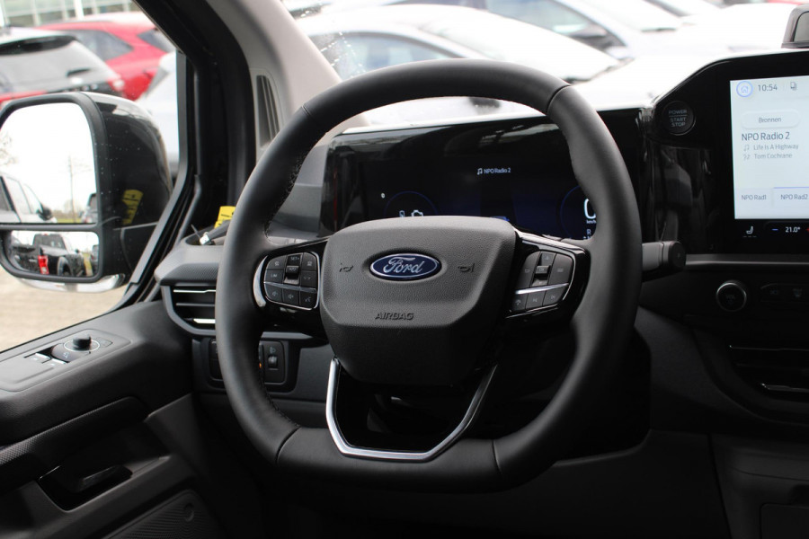 Ford Transit Custom 340 2.5 PHEV L2H1 Limited 233pk | Kombi | Incl. BTW/BPM | Dubbele zijschuifdeur | Privacy Glass | Inklapbare trekhaak | 17 inch lichtmetalen velgen | Driver Assistance Pack Premium | Verwarmbaar stuurwiel