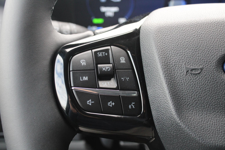 Ford Transit Custom 340 2.5 PHEV L2H1 Limited 233pk | Kombi | Incl. BTW/BPM | Dubbele zijschuifdeur | Privacy Glass | Inklapbare trekhaak | 17 inch lichtmetalen velgen | Driver Assistance Pack Premium | Verwarmbaar stuurwiel