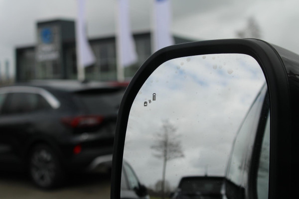 Ford Transit Custom 340 2.5 PHEV L2H1 Limited 233pk | Kombi | Incl. BTW/BPM | Dubbele zijschuifdeur | Privacy Glass | Inklapbare trekhaak | 17 inch lichtmetalen velgen | Driver Assistance Pack Premium | Verwarmbaar stuurwiel