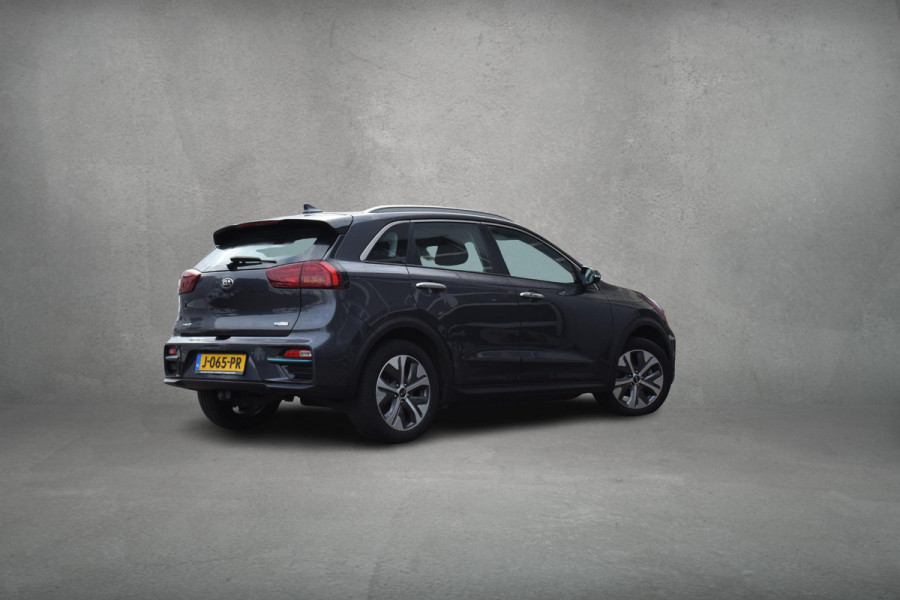 Kia e-Niro DynamicLine 64 kWh | Navi | Carplay | 17"| Stoelverwarming | Climate