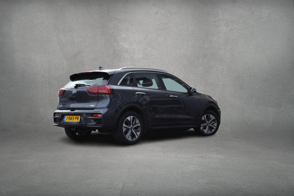 Kia e-Niro DynamicLine 64 kWh | Navi | Carplay | 17"| Stoelverwarming | Climate