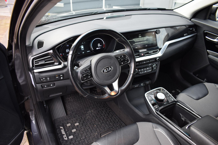 Kia e-Niro DynamicLine 64 kWh | Navi | Carplay | 17"| Stoelverwarming | Climate