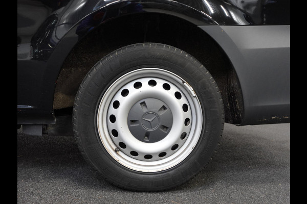 Mercedes-Benz Vito 111 CDI Functional Lang L2 Trekhaak Airco Navigatie Cruise control Parkeersensoren