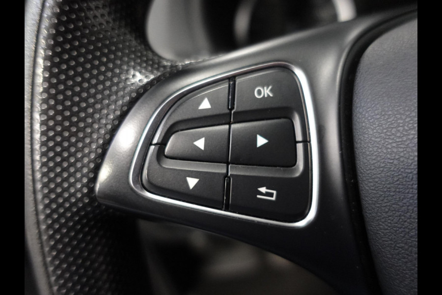 Mercedes-Benz Vito 111 CDI Functional Lang L2 Trekhaak Airco Navigatie Cruise control Parkeersensoren