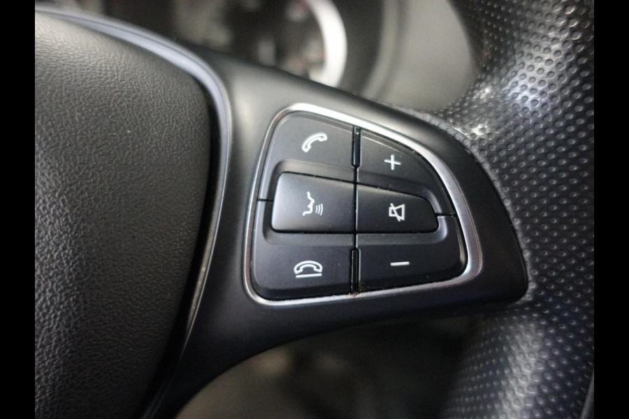 Mercedes-Benz Vito 111 CDI Functional Lang L2 Trekhaak Airco Navigatie Cruise control Parkeersensoren