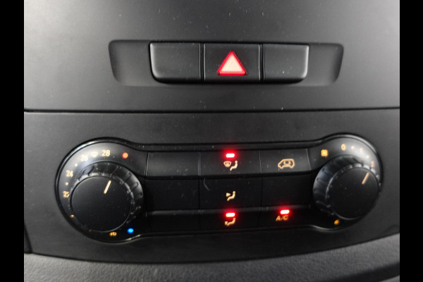 Mercedes-Benz Vito 111 CDI Functional Lang L2 Trekhaak Airco Navigatie Cruise control Parkeersensoren