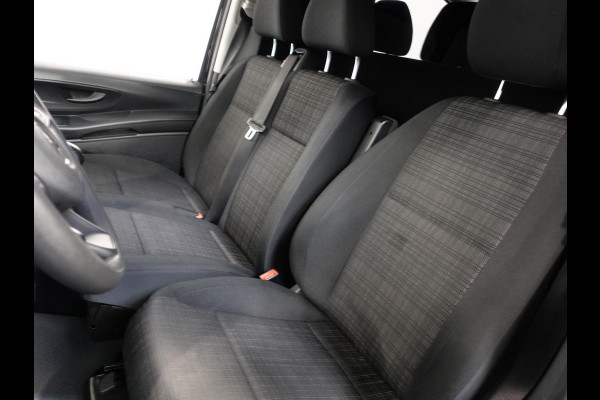 Mercedes-Benz Vito 111 CDI Functional Lang L2 Trekhaak Airco Navigatie Cruise control Parkeersensoren