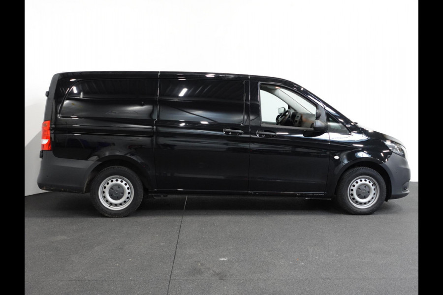 Mercedes-Benz Vito 111 CDI Functional Lang L2 Trekhaak Airco Navigatie Cruise control Parkeersensoren