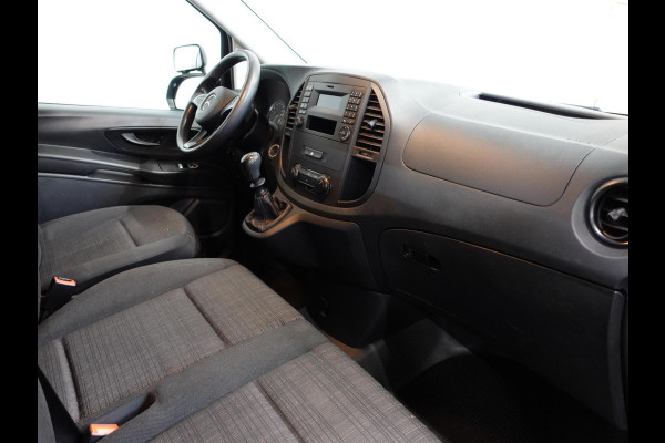 Mercedes-Benz Vito 111 CDI Functional Lang L2 Trekhaak Airco Navigatie Cruise control Parkeersensoren