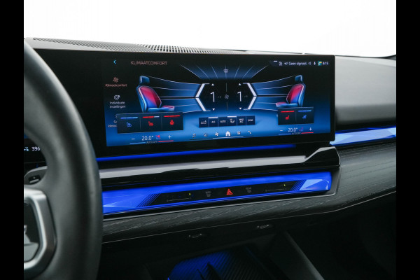 BMW i5 Touring eDrive40 84 kWh M-Sportpack [ 3-Fase ] (INCL.BTW) *HEAD-UP | LEATHER | FULL-LED | BOWERS&WILKINS | MEMORY-PACK | TOP-VIEW | BLINDSPOT | KEYLESS | WIDESCREEN-DIGI-COCKPIT | HEATED/VENTILATED-SPORTSEATS | PRIVACY-GLASS | NAVI-FULLMA